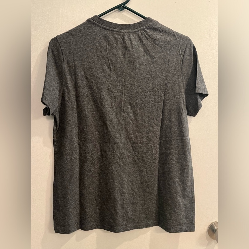 Women's Gray United By Blue Graphic T-Shirt, size large, new! - Picture 6 of 6